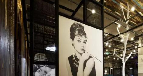 「融創(chuàng)春風(fēng)十里」售樓中心，光影演繹的自然之道！